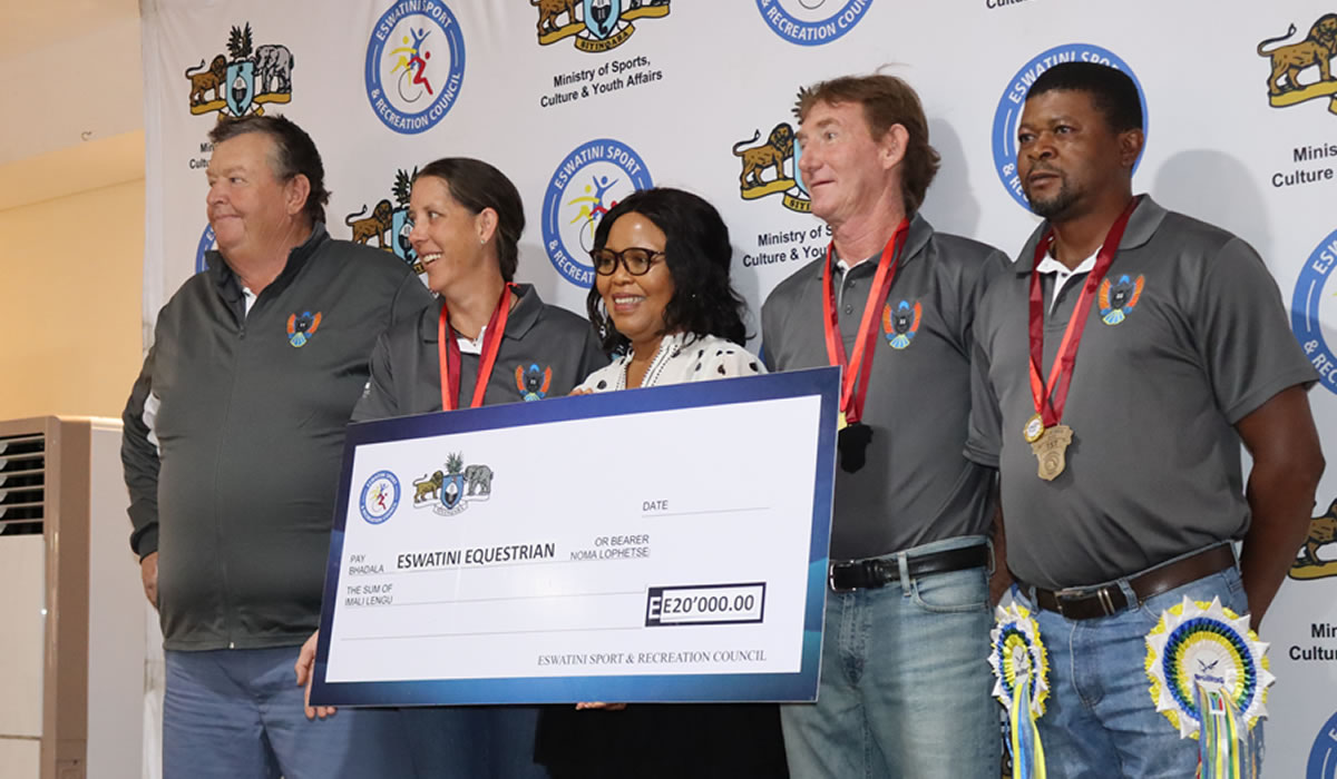 Deserving Athletes Receive incentives from Sports Minister